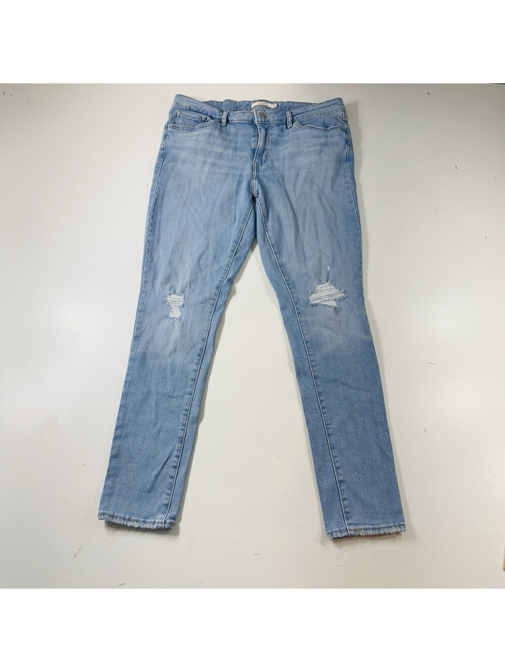 Levi’s 711 Skinny Jeans Distressed Light Wash Stretch Women’s Size 32x29